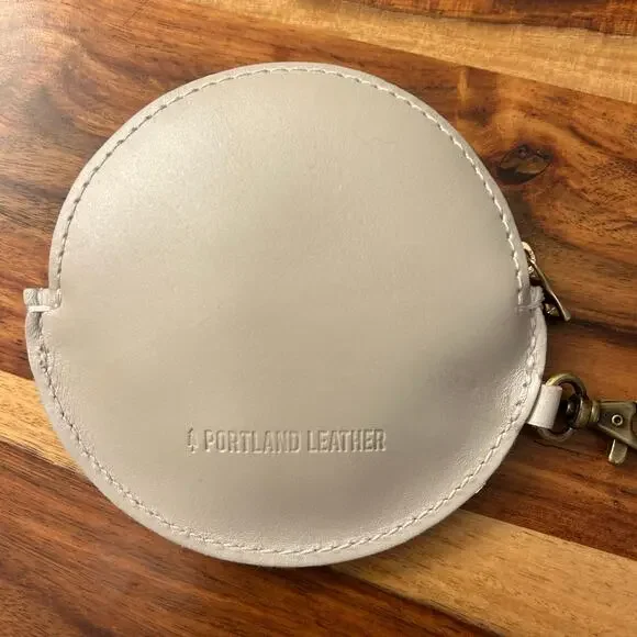 Portland Leather Holiday Pouch PEPPERMINT SWIRL Keychain PLG Gordita NEW - Picture 3 of 3